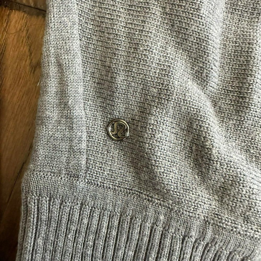 Lululemon womens loose neck sweater in gray - Picture 2 of 8